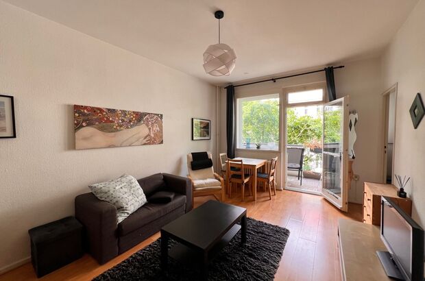 Wohnraum mit Balkon
